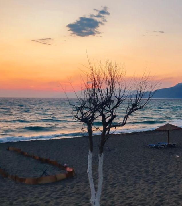 Ilios Kalamaki Luaran gambar