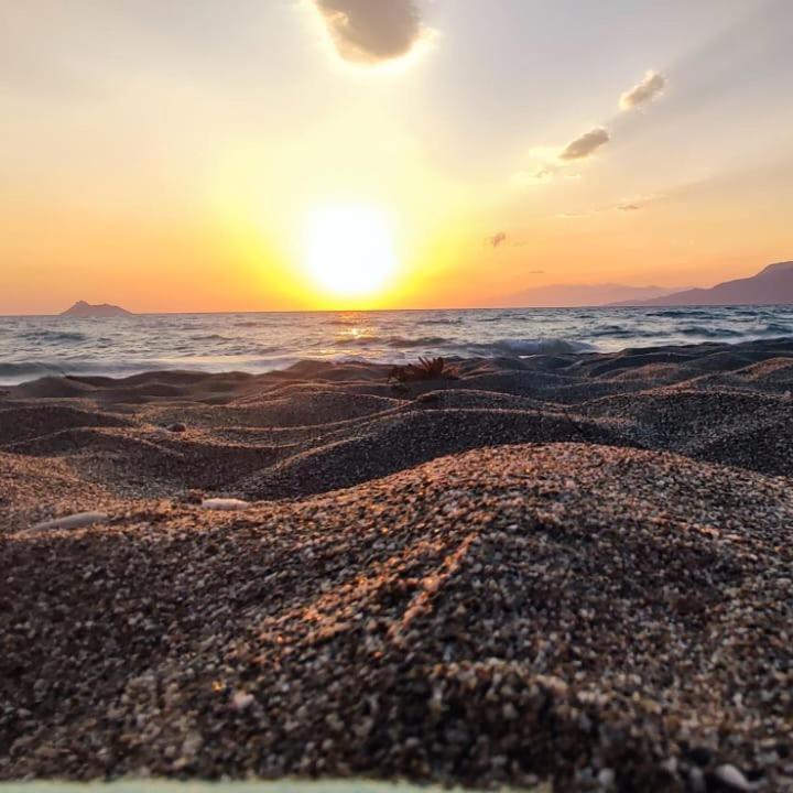 Ilios Kalamaki Luaran gambar